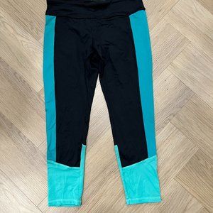 Athleta Cropped Leggings, Size S